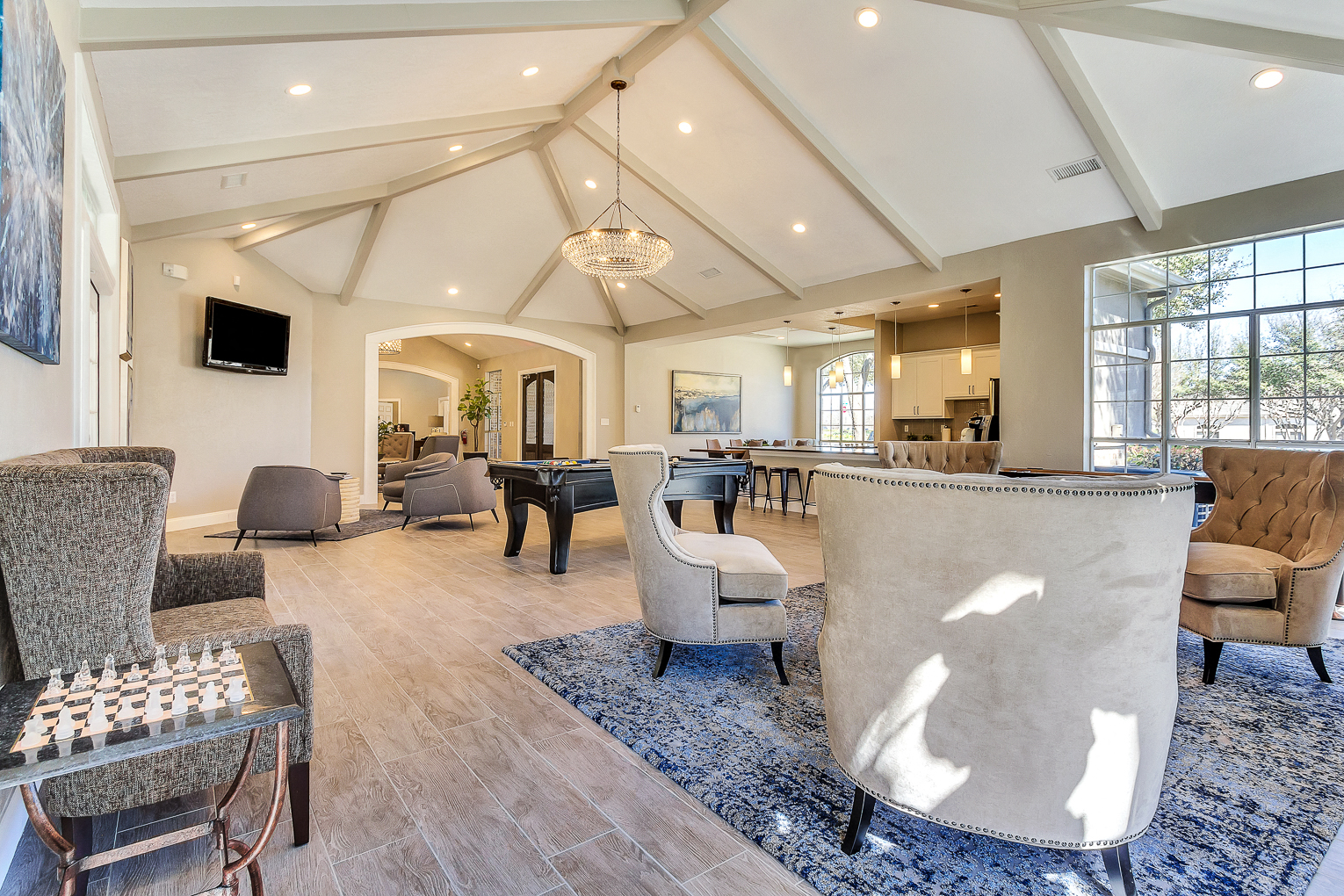 Colonnade at Willow Bend Apartments in Plano, TX